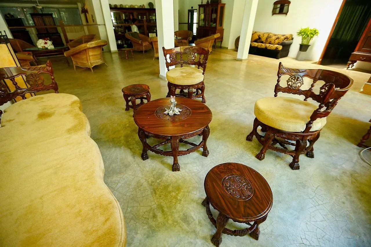Hotel Brookside Nature Resort Wattegama