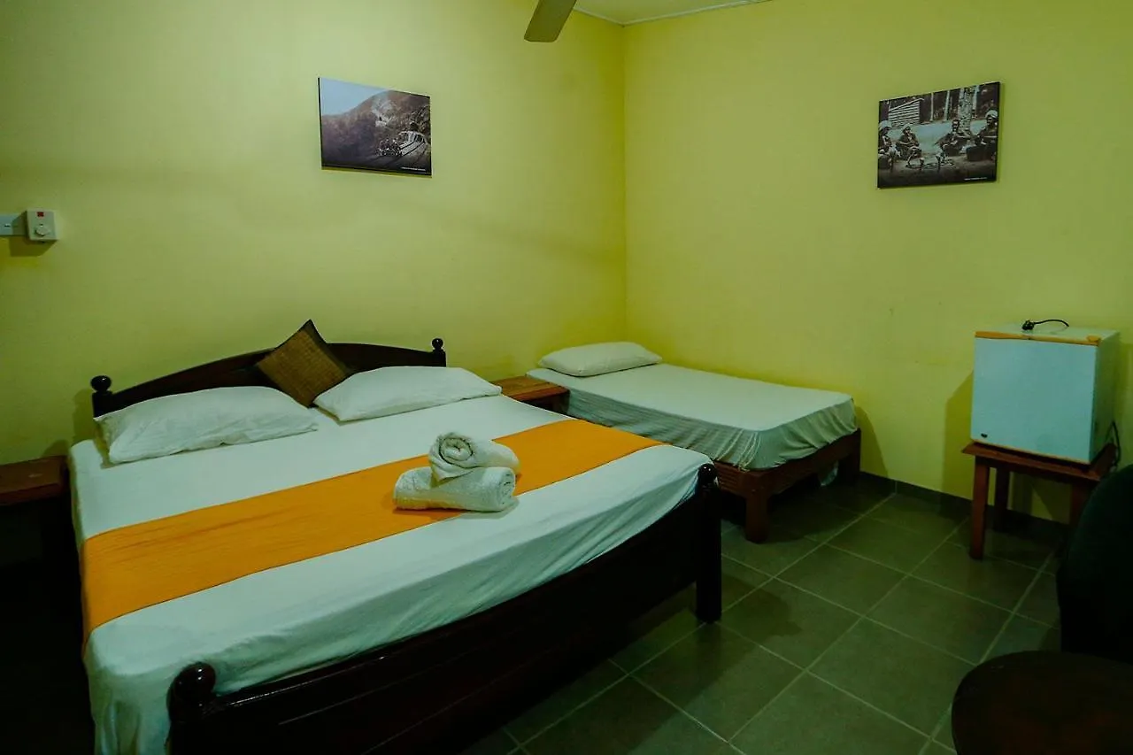 Brookside Nature Resort Wattegama 0*,